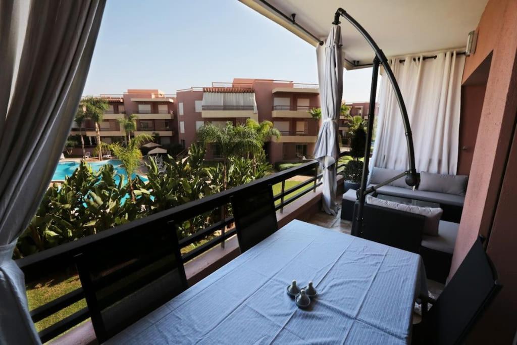 White Golden Marrakesh